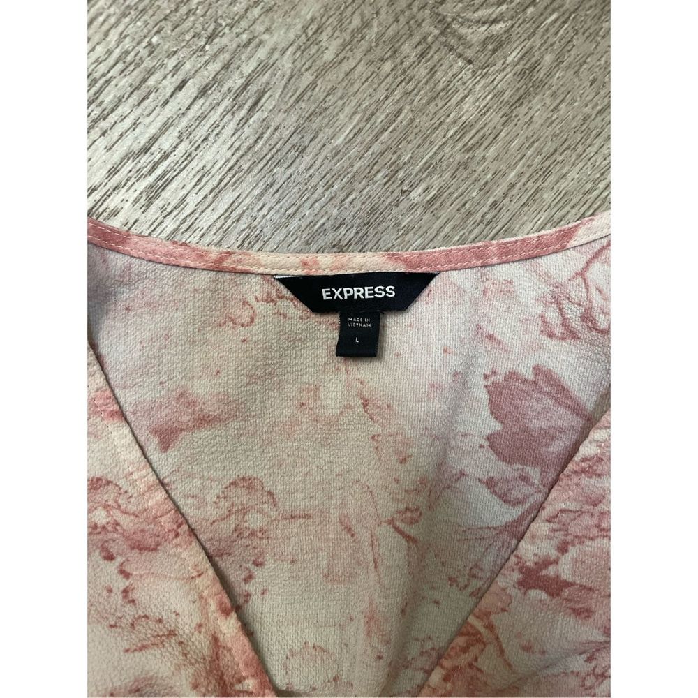 Express Pink and Cream Women’s Large Blouse - Picture 3 of 4